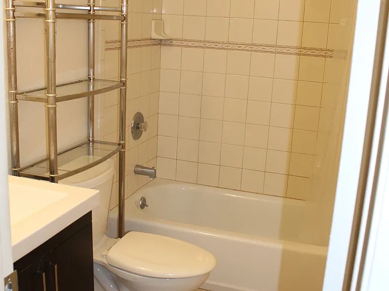 3294 S Semoran Blvd #15 — Photo 7
