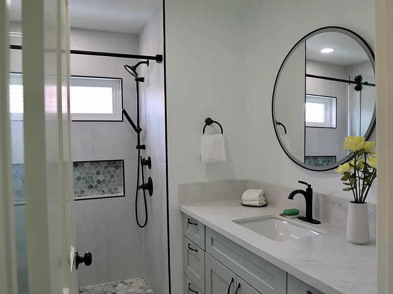 2411 Monaco Dr — Photo 37