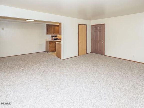 4th image of 600 W Michigan Ave APT 1