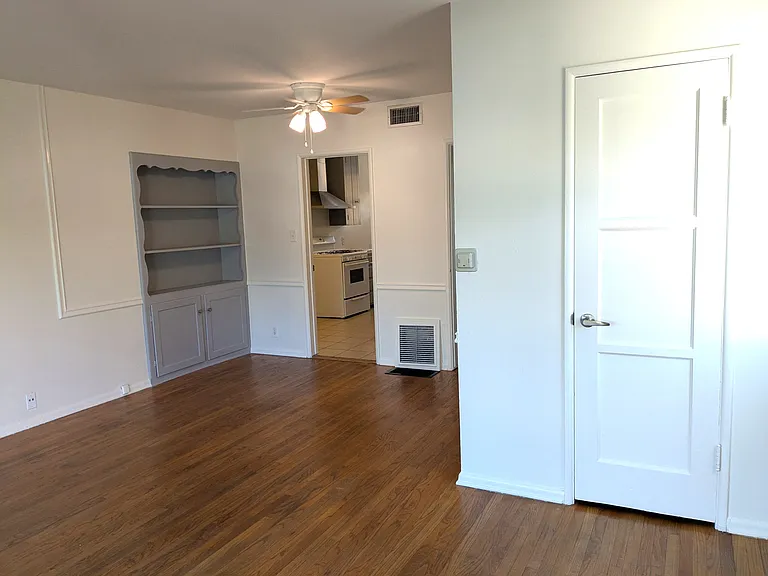 2409 N Lincoln St #D — Photo 9