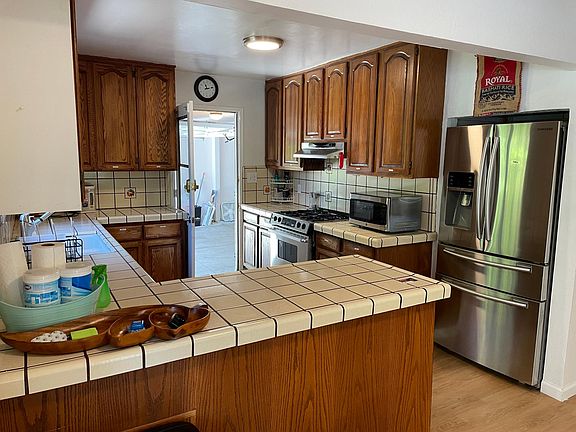 5th image of 298 Pettis Ave