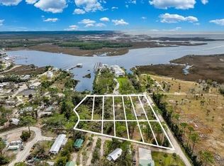 327 NW Second Ave, Steinhatchee, FL 32359