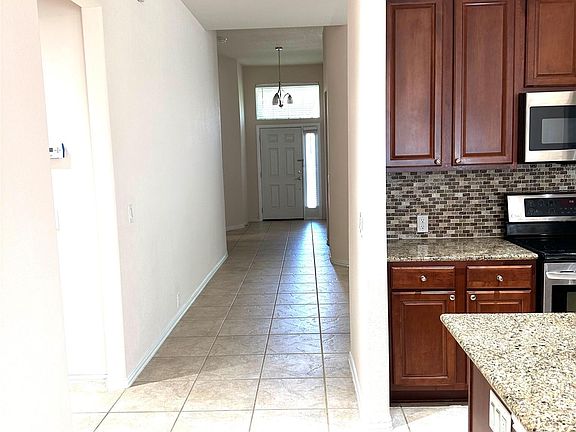 2nd image of 1008 Highland Hills Dr