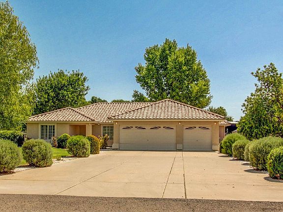 3rd image of 1990 W Watermark Dr Chandler
