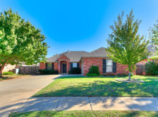 2146 Thomas Trl, Edmond, OK 73003