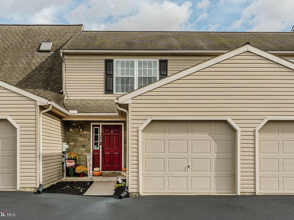 1st image of 325 Deerfield Dr