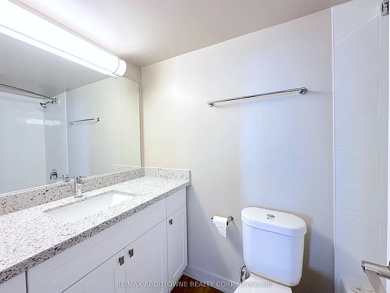 165 La Rose Ave #916 — Photo 16
