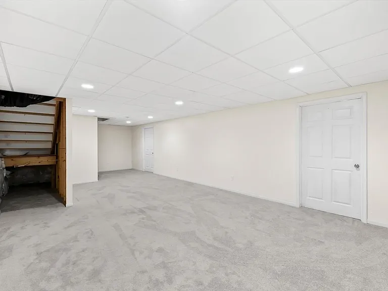 4107 Lakeview Pkwy — Photo 42