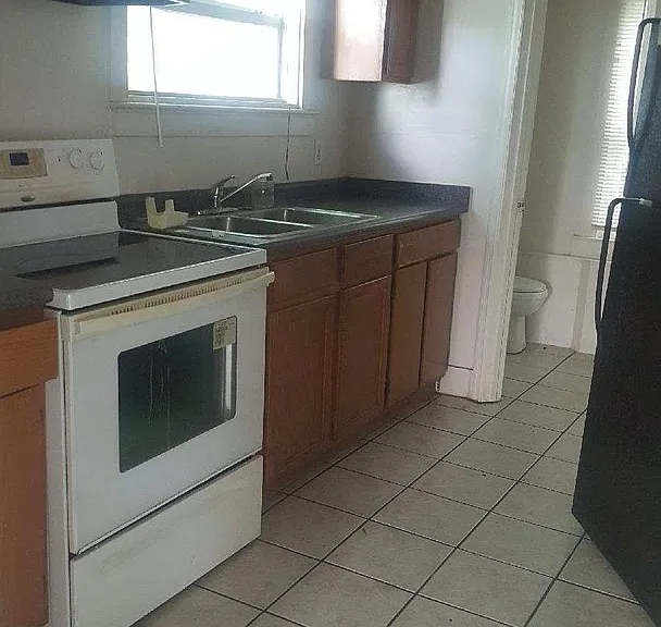 223-A1 N Hollywood Ave — Photo 9