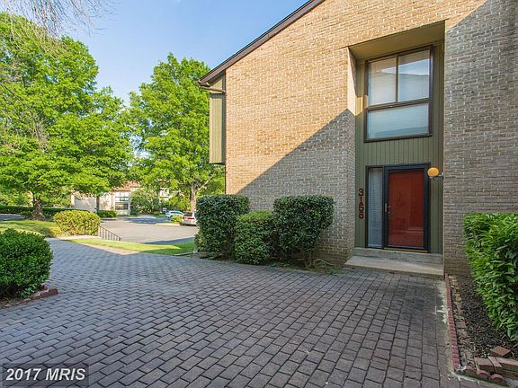 3rd image of 3156 Eakin Park Ct