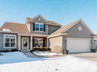 3822 Creekside DRIVE, Waukesha, WI 53189