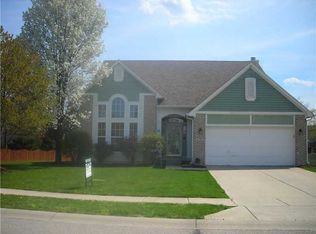 10475 Calibouge Dr, Fishers, IN 46037