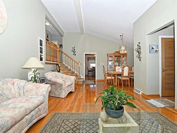 3rd image of 10324 S Linder Ave