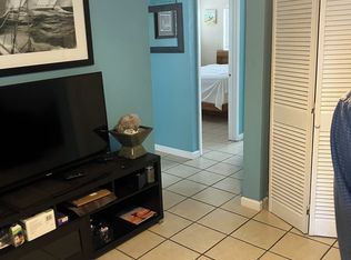 7710 Bayshore Dr APT 1, Treasure Island, FL 33706