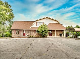 204 Old Stage Rd, Surgoinsville, TN 37873