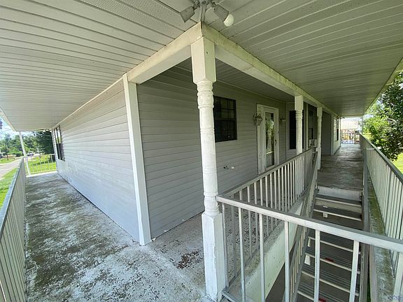 3rd image of 100 Pamela Ann Ln
