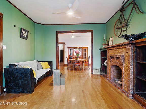 4th image of 5029 N Sawyer Ave
