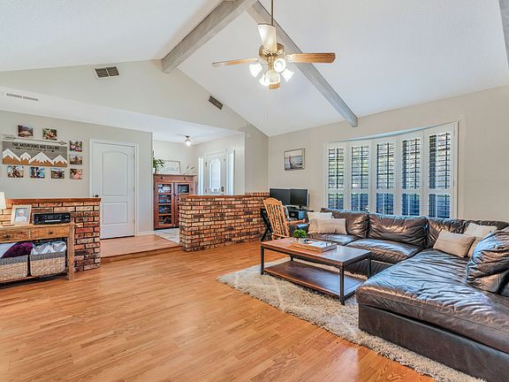 3402SunsetLn-18.jpg
