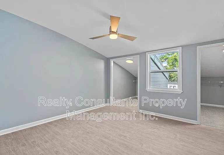 604 E Iredell Ave #2 — Photo 9
