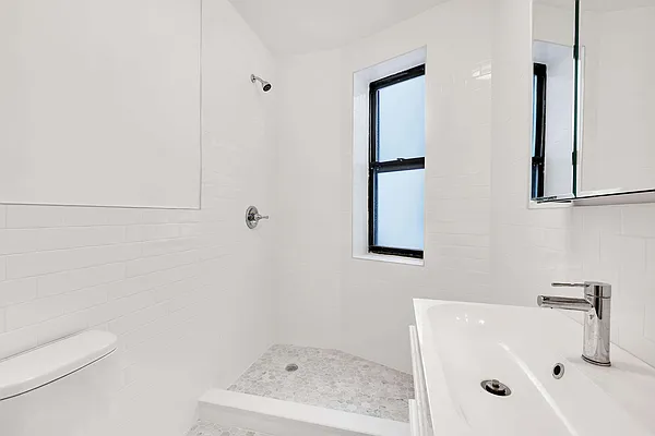 Rented by Compass | media 18