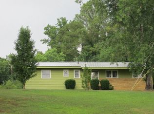 1019 Groves Dr NE, Dalton, GA 30721