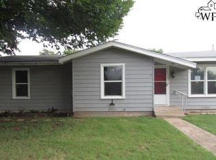 302 W Payne St, Olney, TX 76374