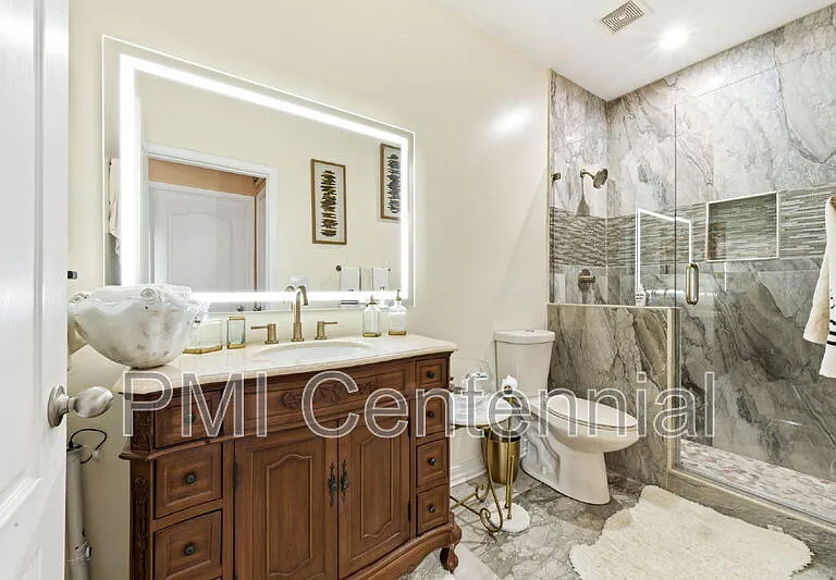 1816 Jameson Cir NE — Photo 8