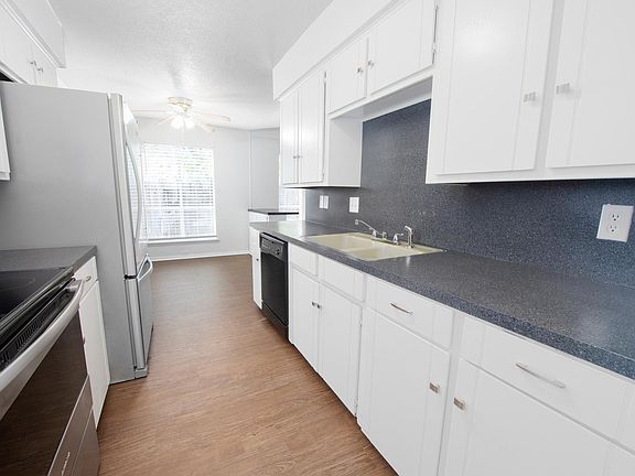 4th image of 1631 N Crawford Ave