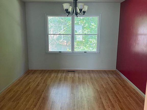 4th image of 3019 Cascade Dr