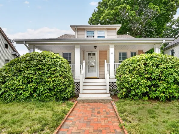 37 Riverview St, Dedham, MA 02026