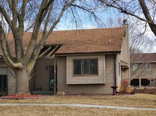 1804 Hillview Dr, Norfolk, NE 68701