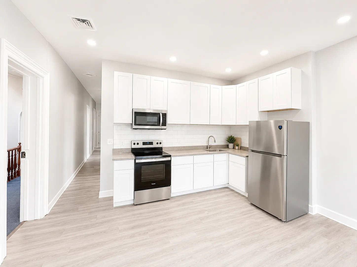 3 bed, $1,800 — Photo 1