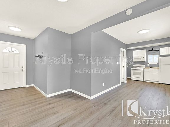 4th image of 132 Tennessee St #D