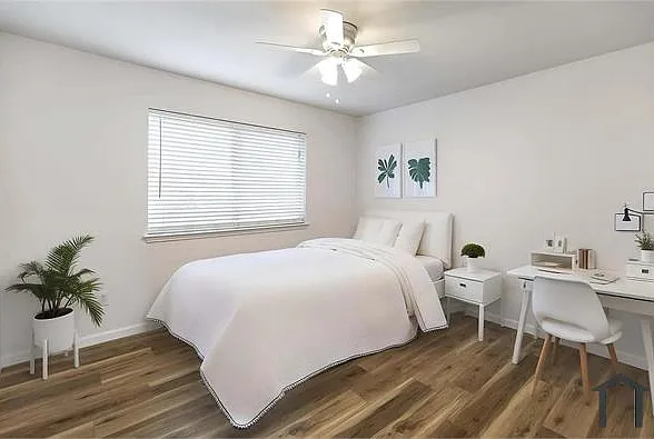 813 Silverbrook Dr — Photo 16