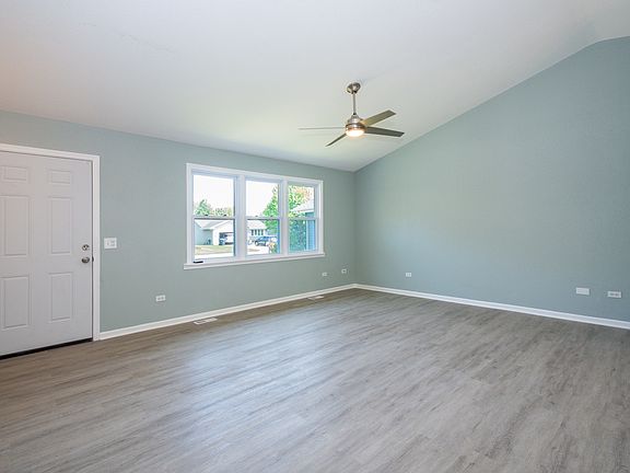 3rd image of 38342 N Manor Ave