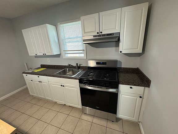 Brand new stove and hood