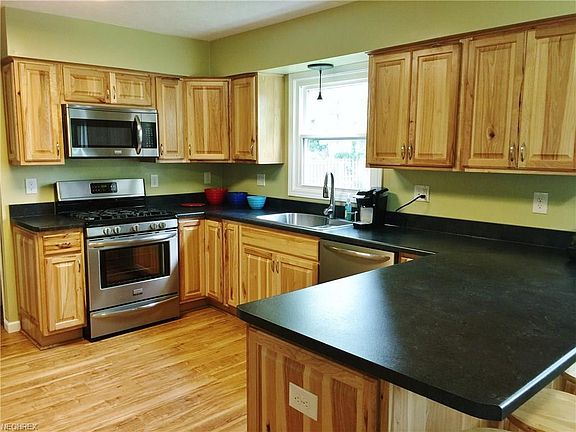 5th image of 168 Southpark Dr