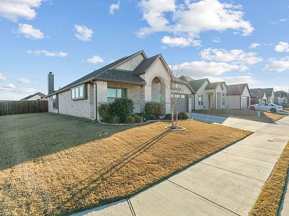 2nd image of 701 Bass Lake Ln
