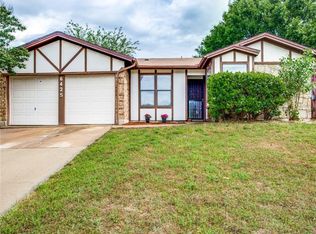 6425 Starnes Rd, Watauga, TX 76148