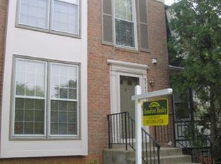 5747 Ridge View Dr, Alexandria, VA 22310