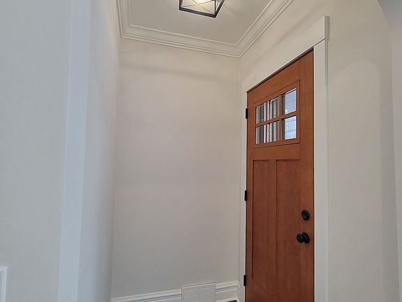 3rd image of 6035 W Berenice Ave