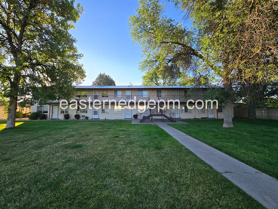 98 NW 10th St #6
