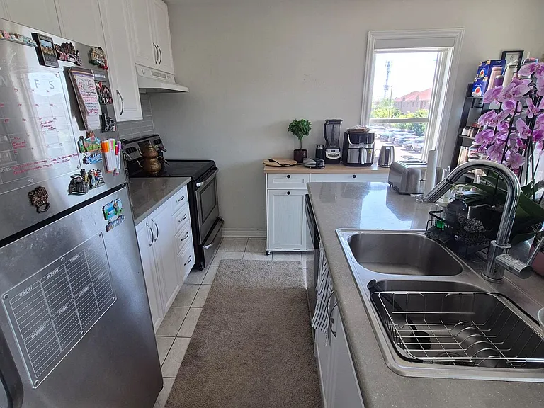 3905 Major Mackenzie Dr W #217 — Photo 9