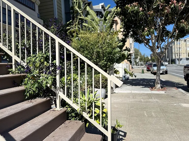 1914 Golden Gate Ave — Photo 7