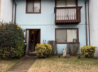 126 Richland Cir, Sterling, VA 20164