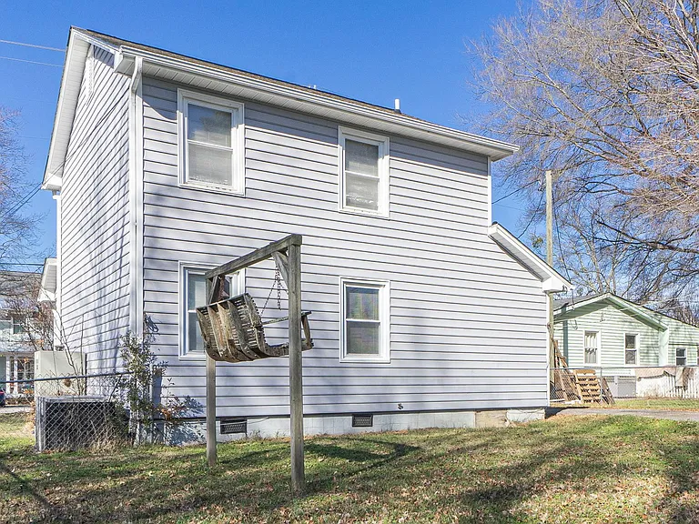 106 N Tunstall Ave — Photo 42
