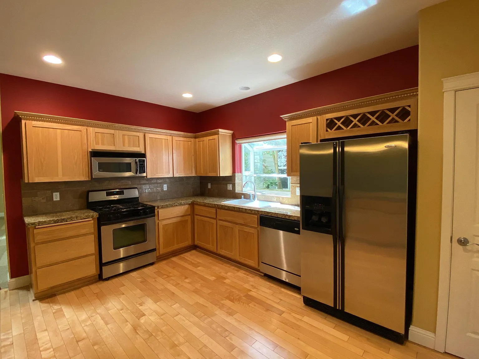 17910 NE 36th Way — Photo 4