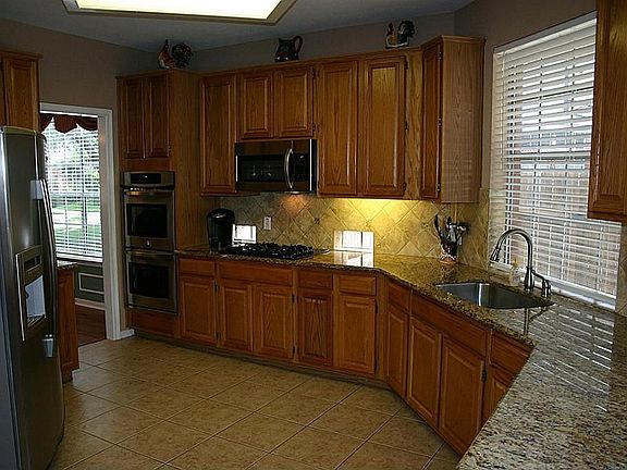 3rd image of 20511 Fawnbrook Ct