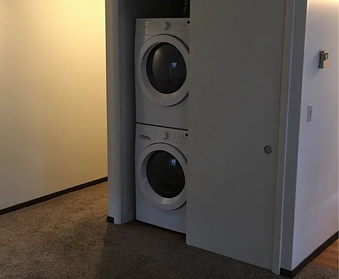 220 1st Ave S #1 — Photo 3