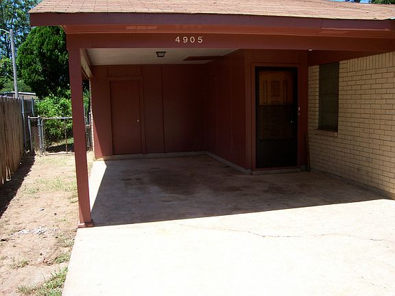 3rd image of 4905 Dahlia Dr
